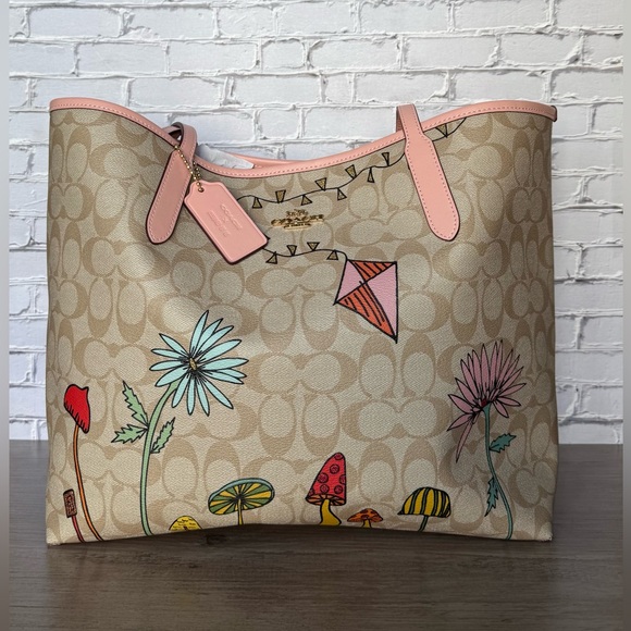 Brand new Coach outlet Coach X Observed By Us City Tote Bag In Signature Canvas - Picture 1 of 10